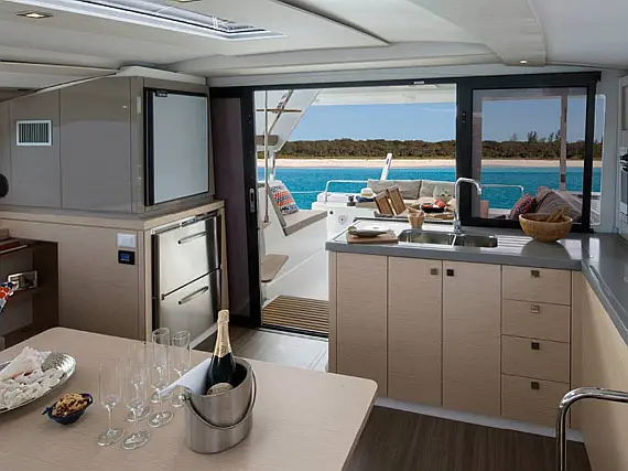 Lucia 40 - Imagen interior