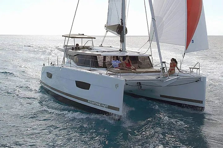 Lucia 40 - 