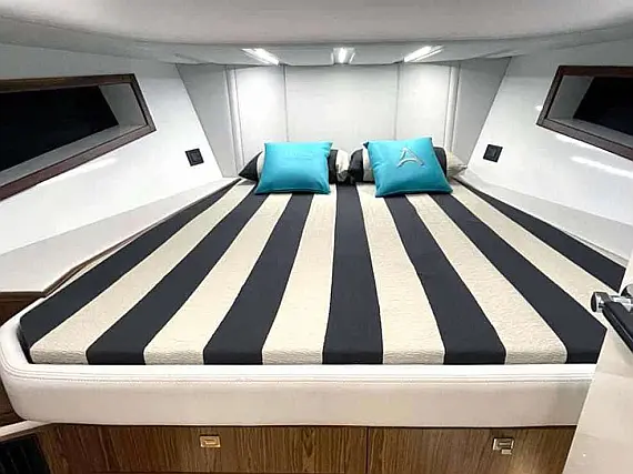 Italyure 38 - [Internal image]
