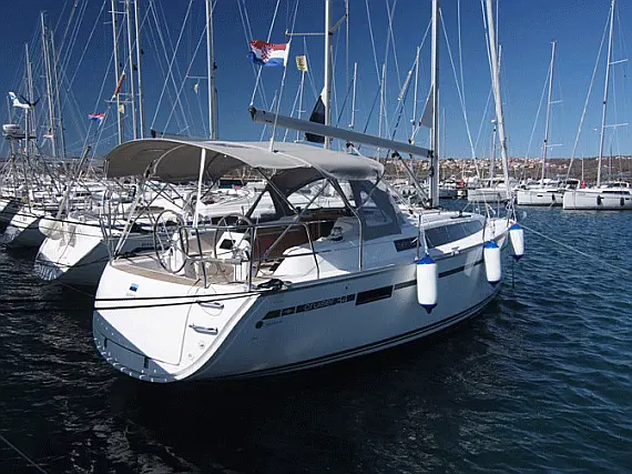 Bavaria Cruiser 34 - Immagine esterna