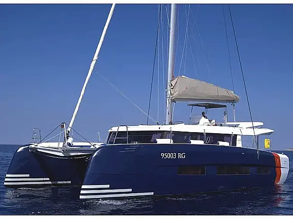 Dufour 48 Catamaran - External image