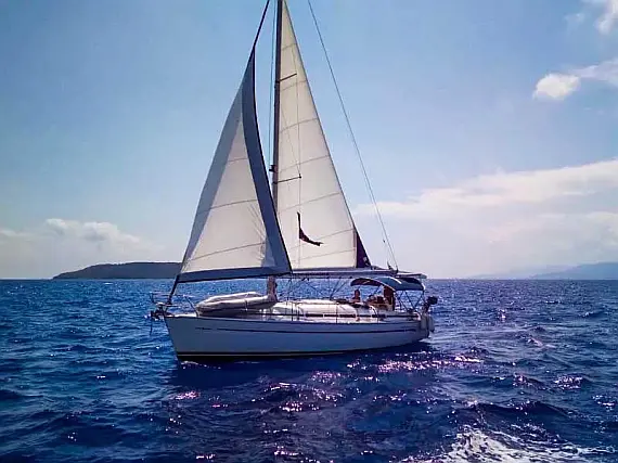 Bavaria 33