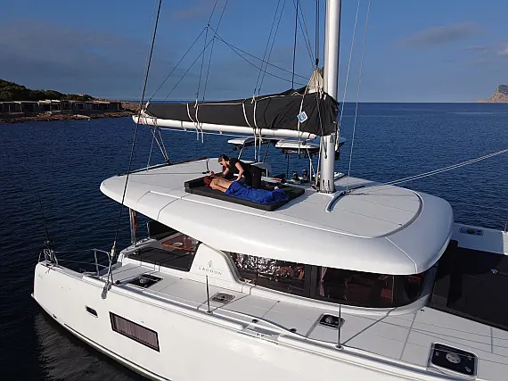 Lagoon 42
