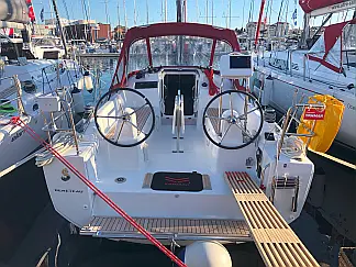 Oceanis 30.1 - External image