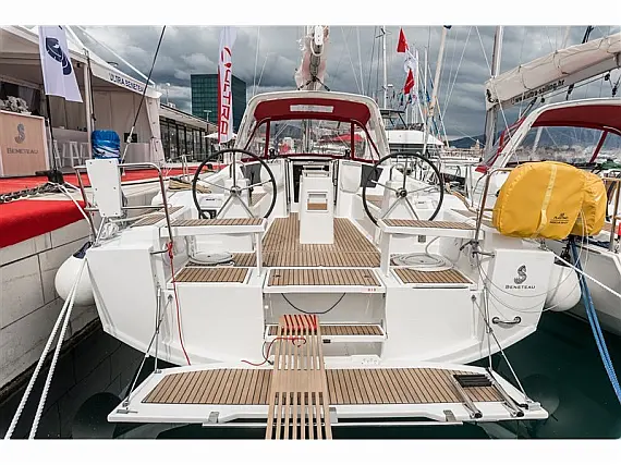 Oceanis 38.1