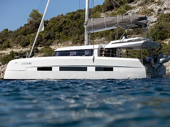 Dufour 48 Catamaran - External image