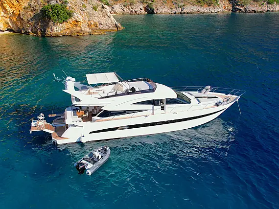 Galeon 640 Fly - Immagine esterna