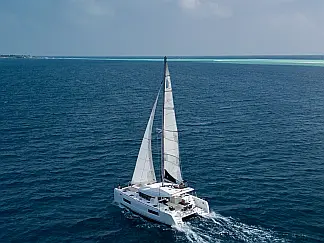 Lagoon 40 - External image