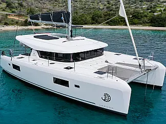 Lagoon 42 - External image