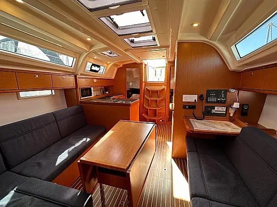 Bavaria Cruiser 37 - Immagine interna