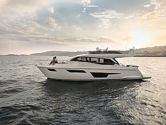 Ferretti 500 - External image