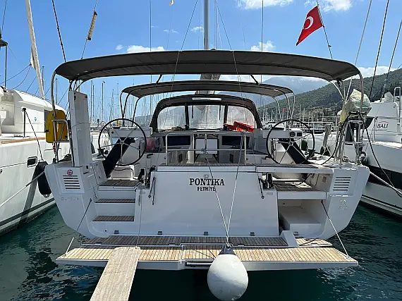 Dufour 470