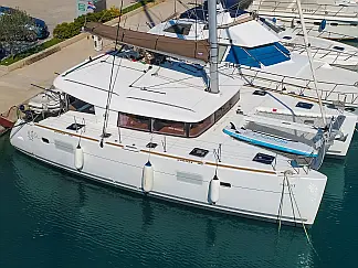Lagoon 400 S2   - External image
