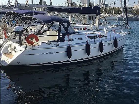 Sun Odyssey 37