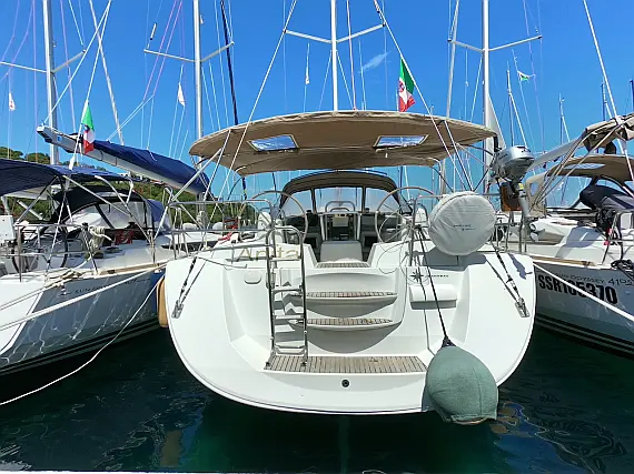 Jeanneau Yacht 53