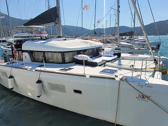 Lagoon 39