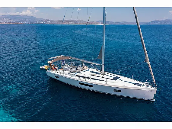 Oceanis 51.1 (5+1 cab) A/C & GEN