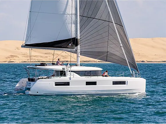 Lagoon 46 AC&GEN/ WM/ CAM/ WI-FI