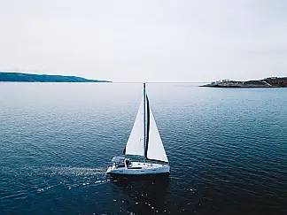 Oceanis 45 - External image