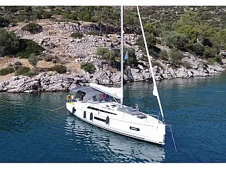 Oceanis 40.1 - External image