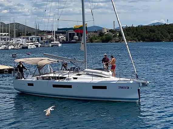 Sun Odyssey 440