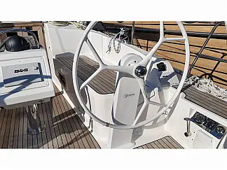 Bavaria Cruiser 37 S - External image