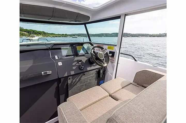Axopar 37 XC Cross Cabin - 