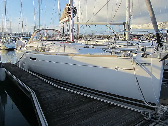 Sun Odyssey 379 