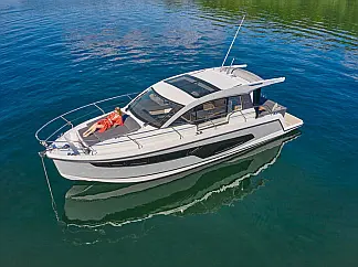 Sealine C335 - External image