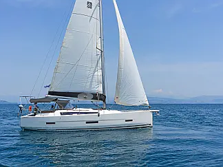 Dufour 430 - External image