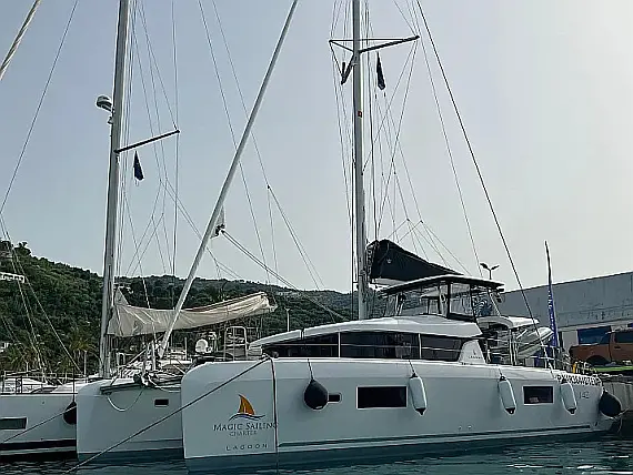 Lagoon 42