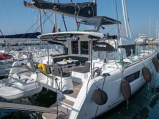 Lagoon 40 - External image