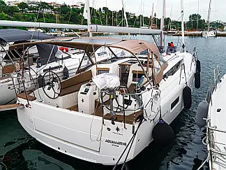 Sun Odyssey 410 - External image