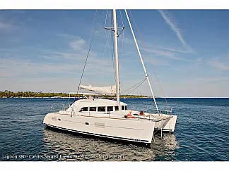 Lagoon 38 - External image