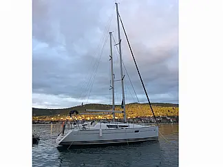 Sun Odyssey 36i - External image