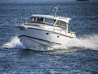 Nimbus 365 Coupé - External image