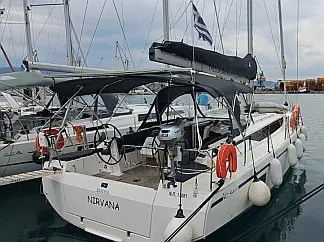 Bavaria C42 - External image
