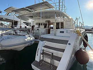 Lagoon 450 Fly - External image