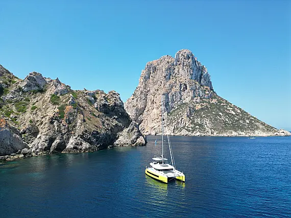 Lagoon 55 (NEW 2025) + crew / 8 guests