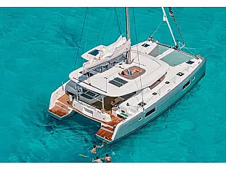 Lagoon 42 - External image