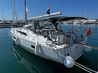 Oceanis 40.1 - External image