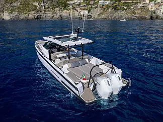 Axopar 37 Mediteranna - External image