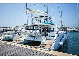 Lagoon 46 - External image