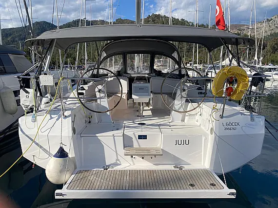 Bavaria C42