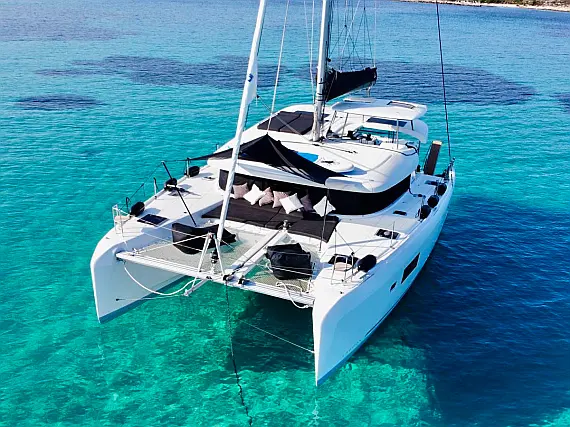 Lagoon 42