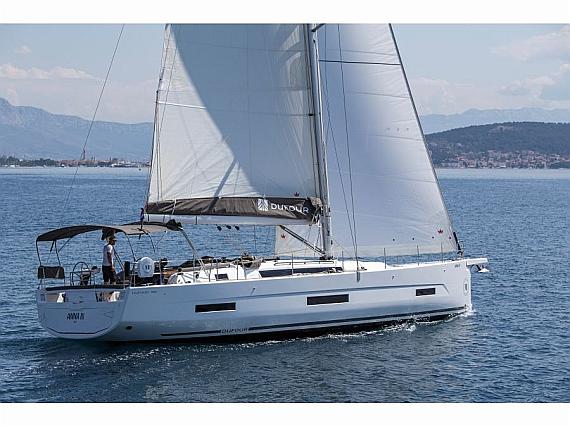 Dufour 530