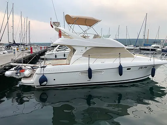 Prestige 36 Fly