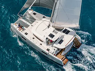 Lagoon 42 - External image