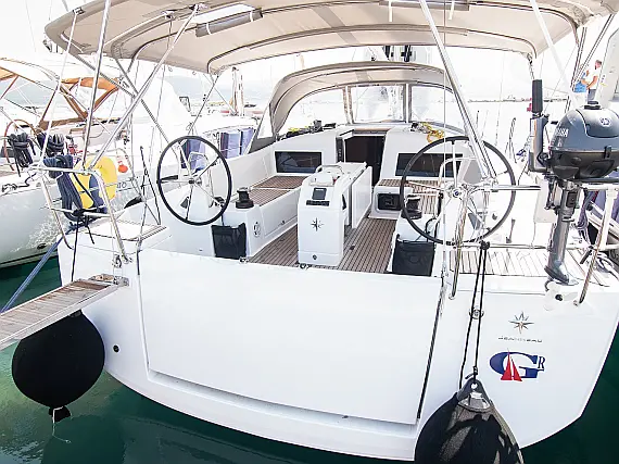 Sun Odyssey 440 - External image