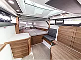 Axopar 37  Sun Top - Internal image